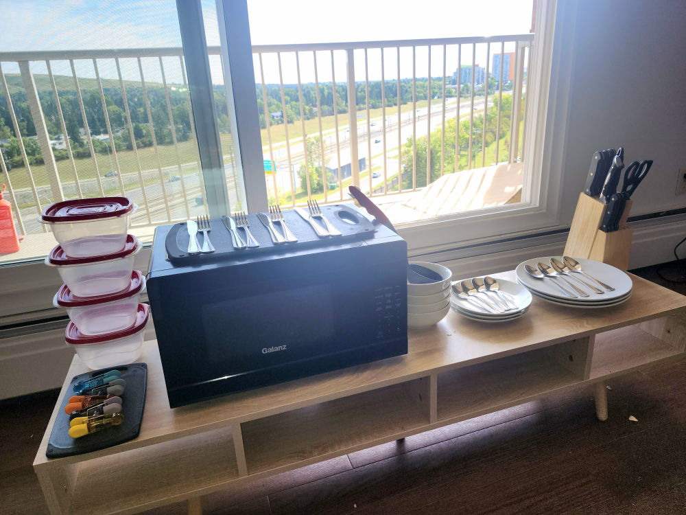 Gallanz microwave + Kitchen set