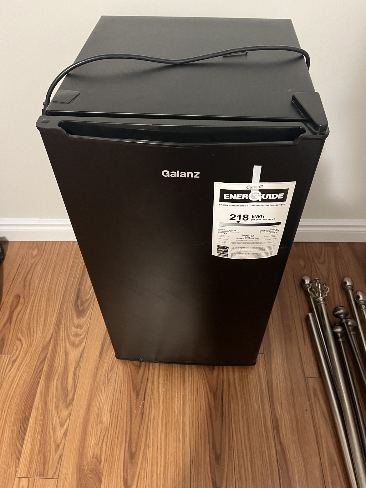 Galanze Mini Fridge