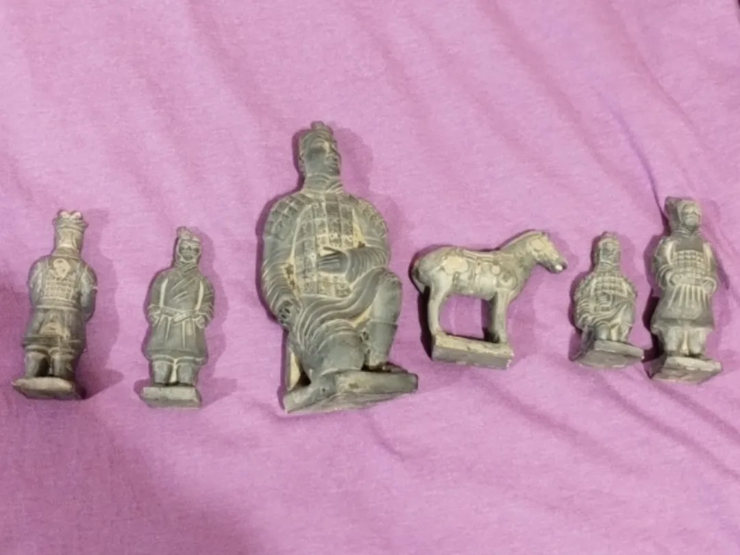 Terracotta Army Figurines thumbnail