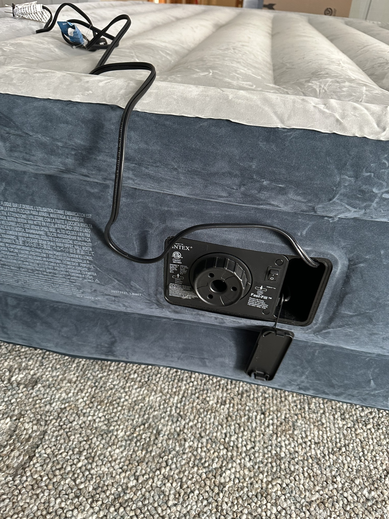 INTEX Queen Air Mattress with built in pump - photo 2