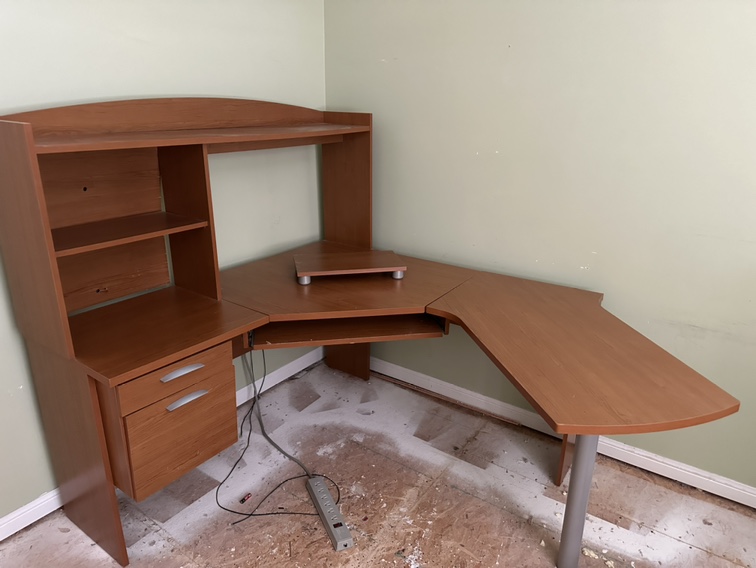 Corner Desk with Hutch - photo 2