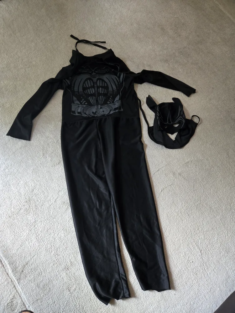 HALLOWEEN BATMAN COSTUME, BOY'S LARGE, WITCH'S HAT AND/OR WIG image indicator(5)