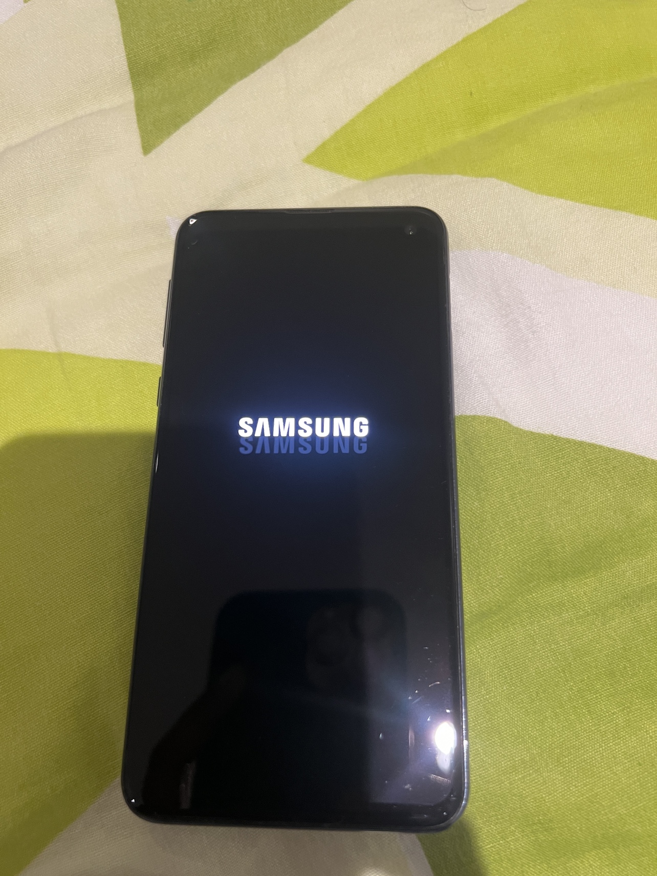 Samsung Galaxy S10e for sale
