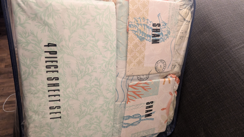 Queen Bed 4 Piece Sheet Set Never Used or Opened - photo 3