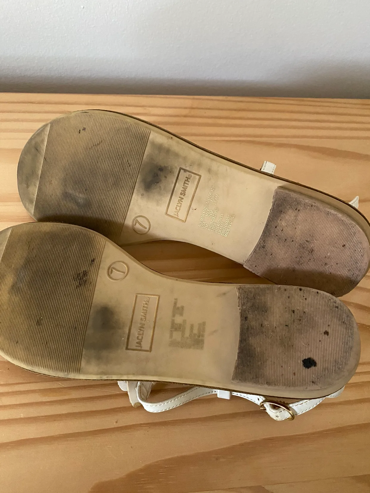 Jaclyn Smith White Sandals image indicator(3)