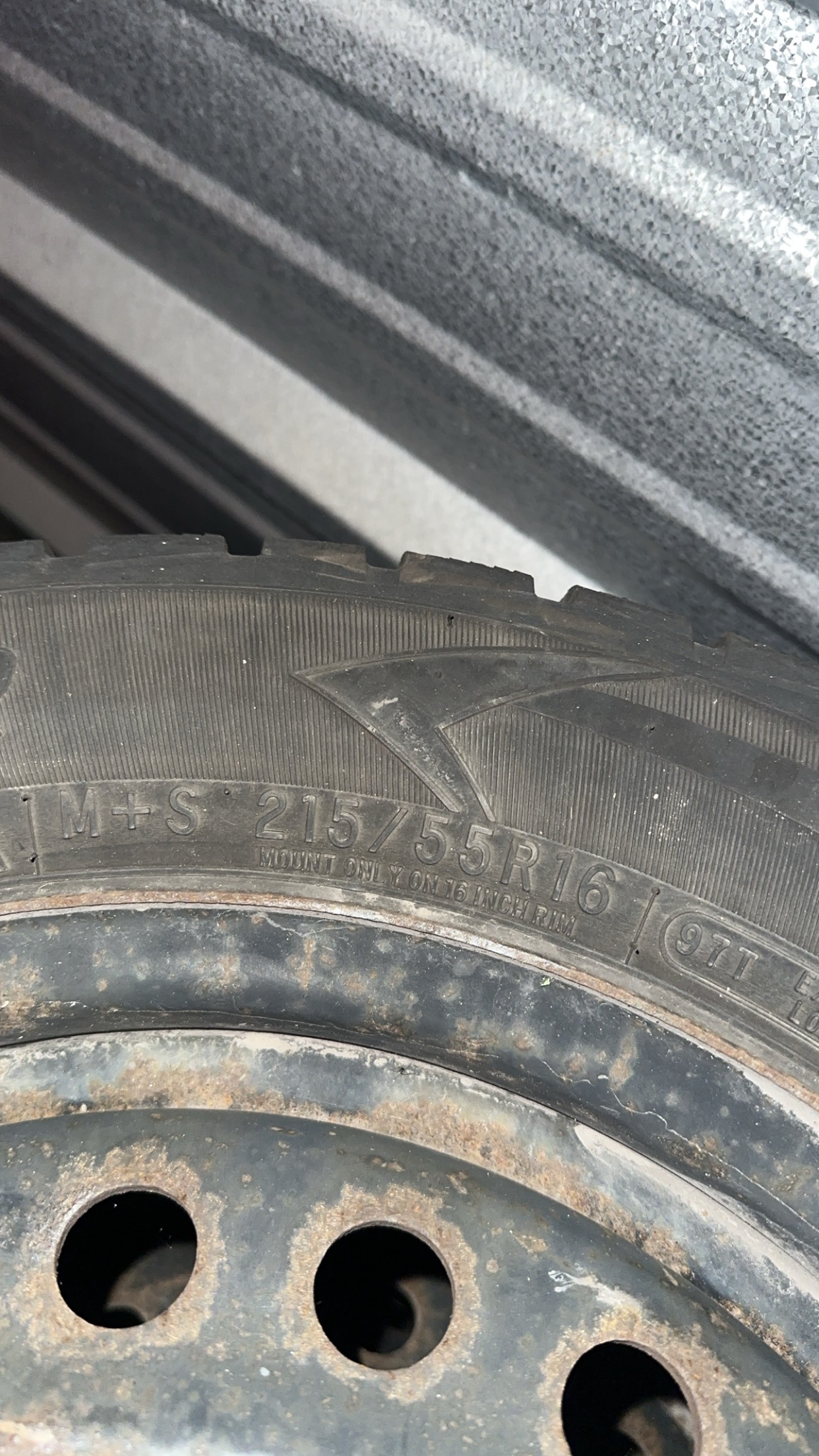 Set of 4 Winter Tires with Rims - photo 2