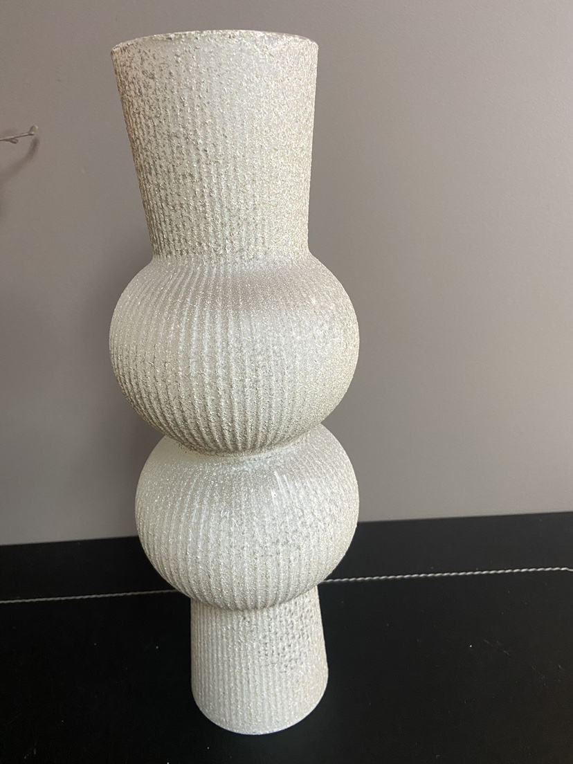 2 vases and flowers - photo 4