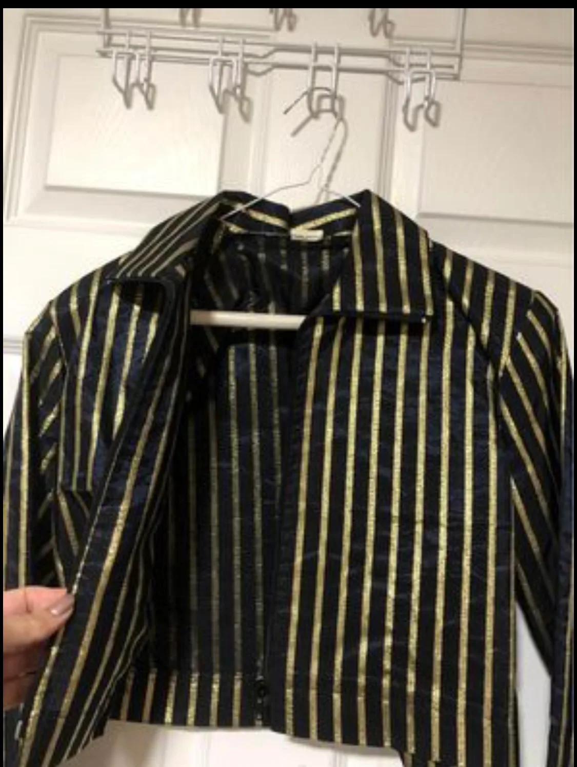 Gangster / beetle juice costume image indicator(2)