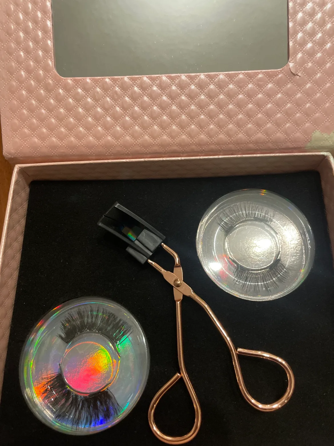 Magnetic Eyelashes with Applicator thumbnail