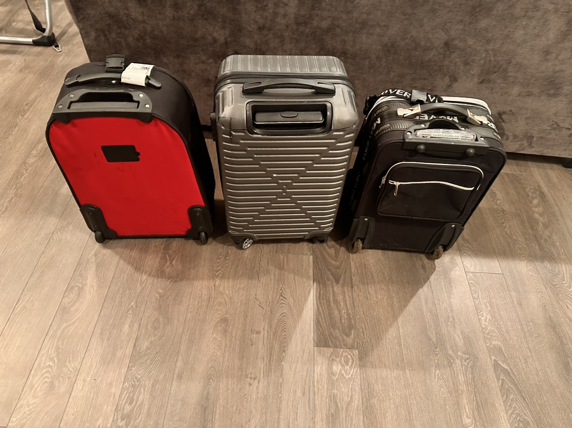Carry on luggage (3)
