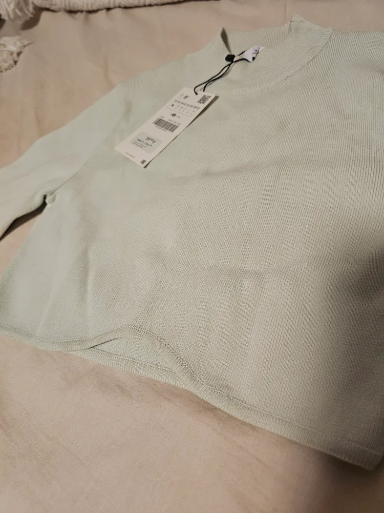 Zara Light Mint Mock Neck Crop Sweater image indicator(3)