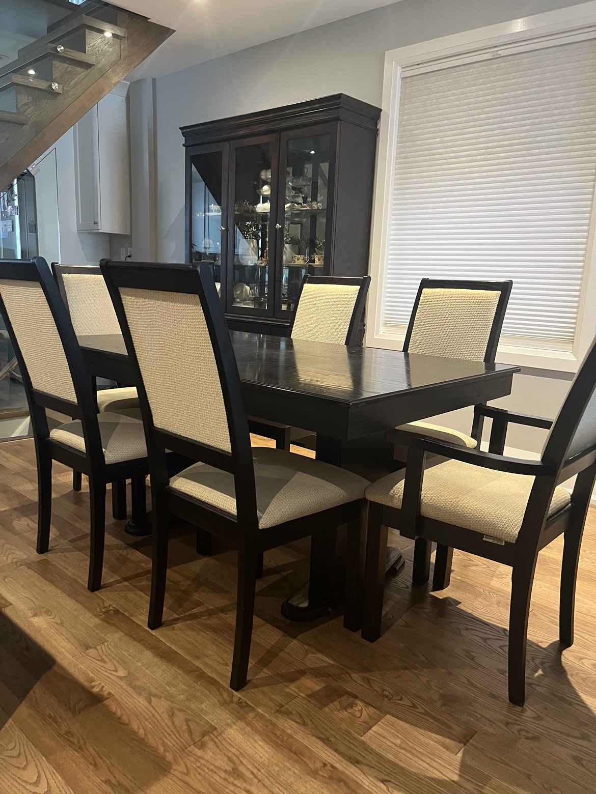 Dining Table and Chairs - photo 2