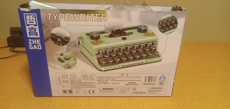 Vintage Style Typewriter Lego