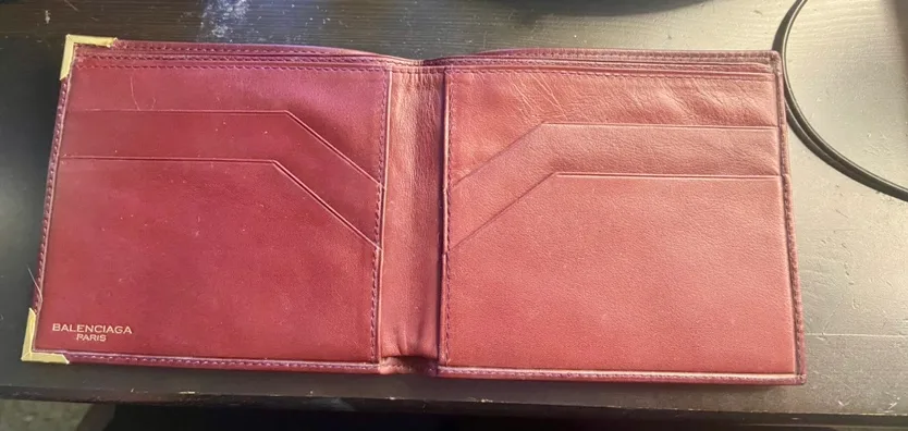 Balenciaga mens wallet classic beauty image indicator(5)