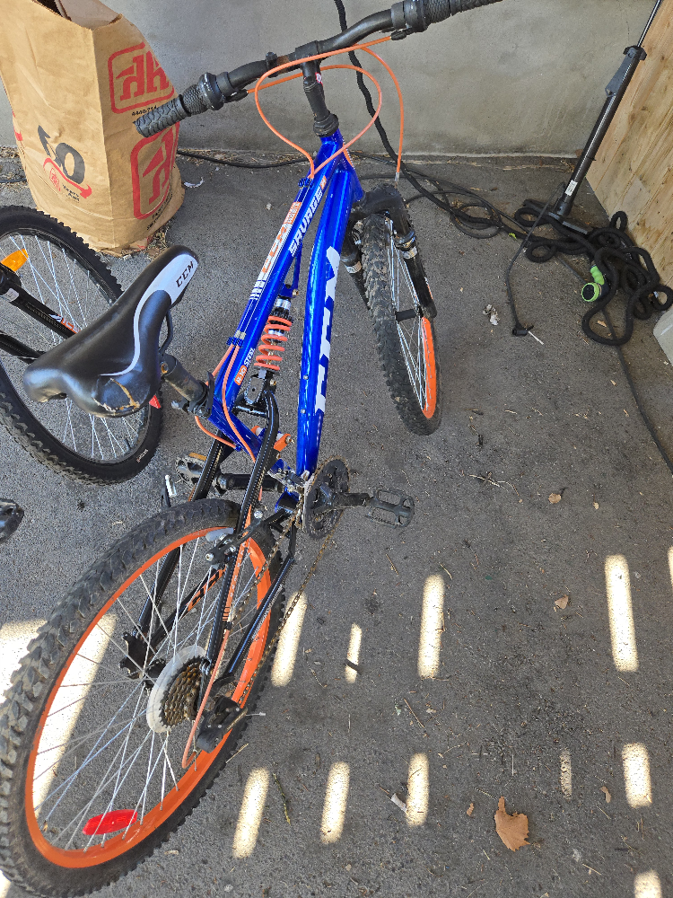24" Blue and Orange Mountain Bike (Send offers) - photo 3