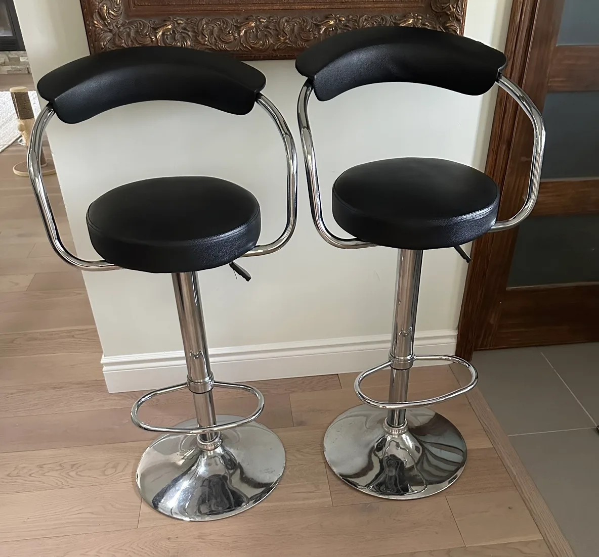 Set of 2 Bar Stools thumbnail