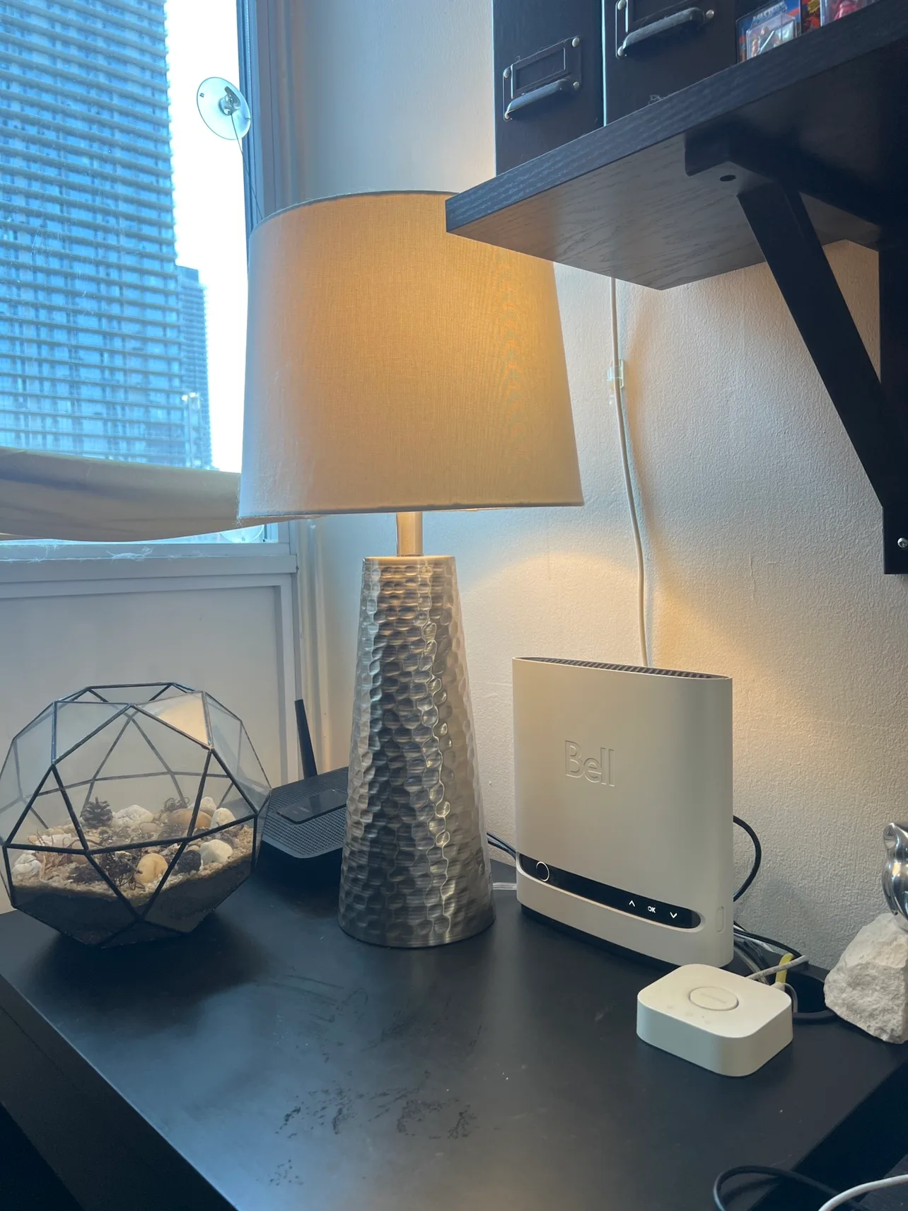 Hammered Metal Table Lamp image indicator(2)