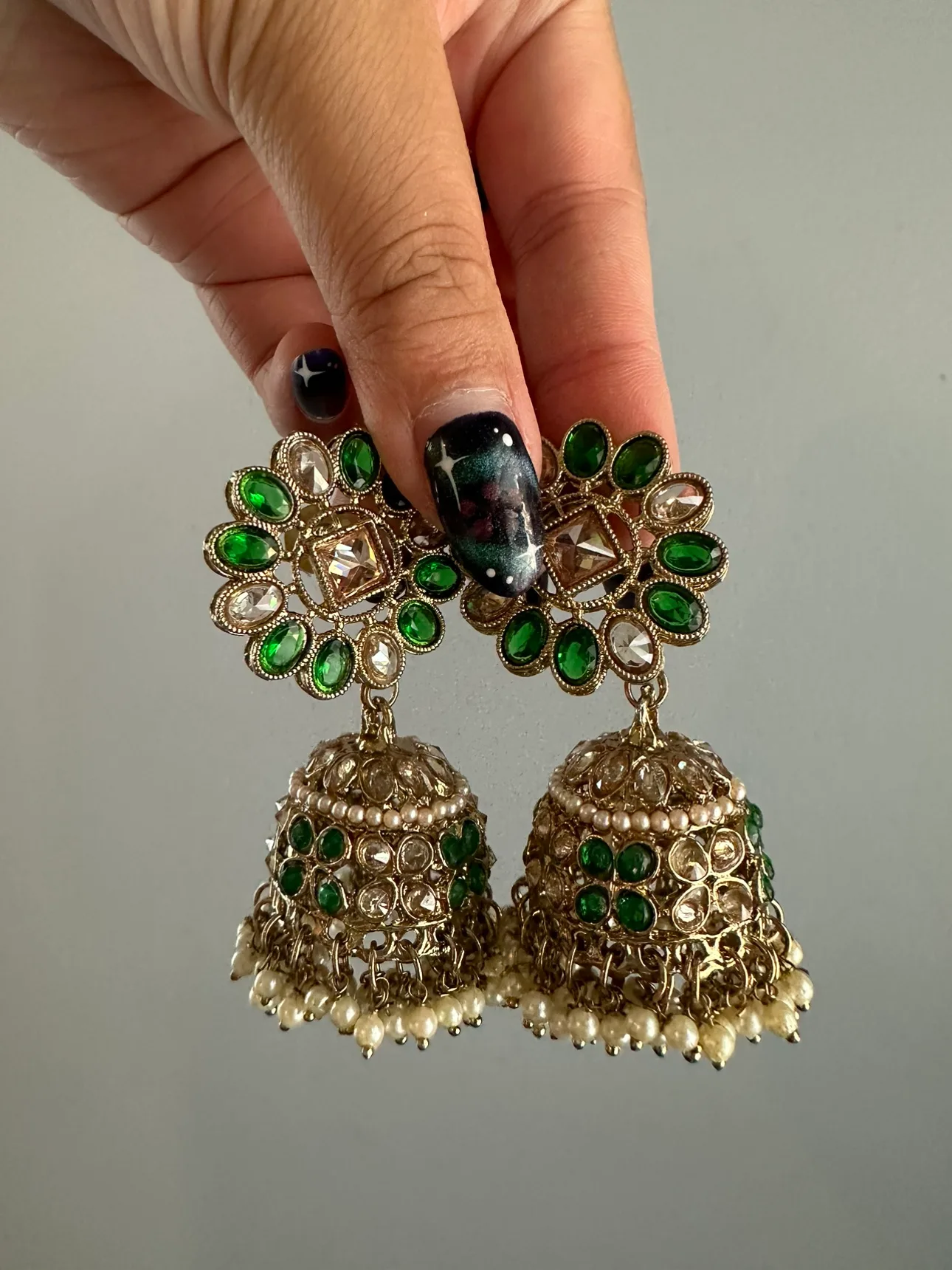 Green and Gold Jewelry Set thumbnail