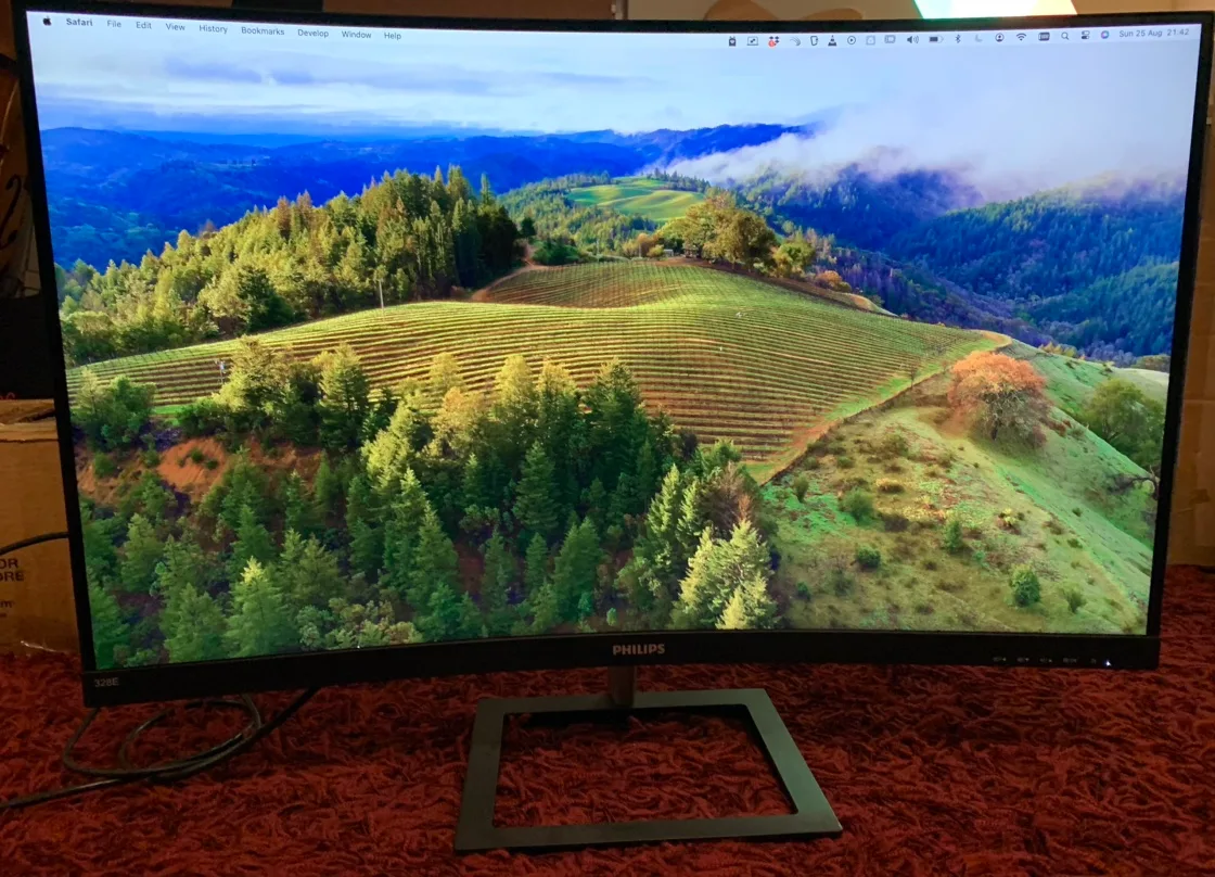 4K UHD Curved Monitor - Philips 328E thumbnail