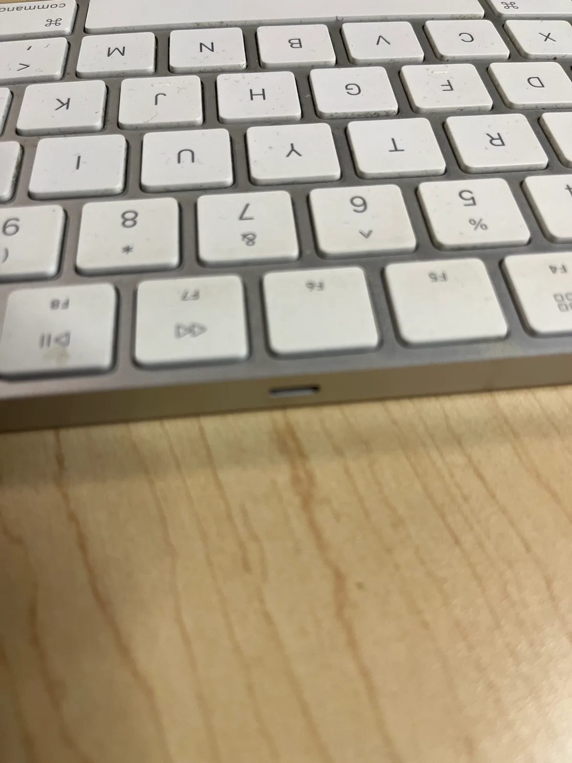 Apple Wireless Keyboard and Mouse image indicator(5)