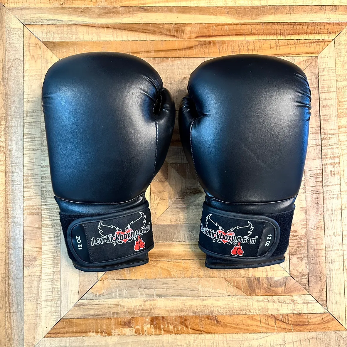 Boxing Gloves 12 oz Small Women’s thumbnail
