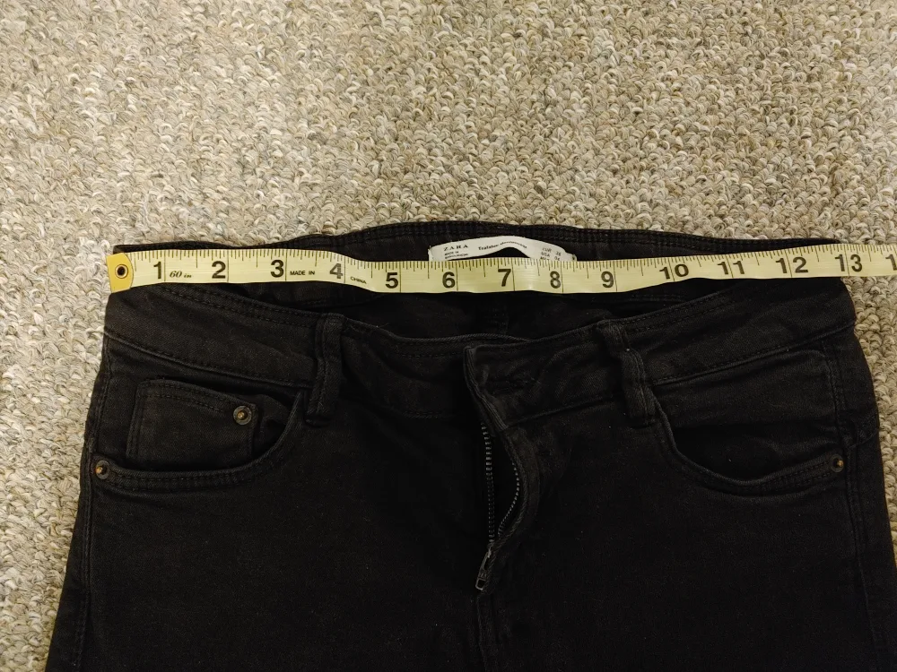Zara Black Skinny Jeans image indicator(4)