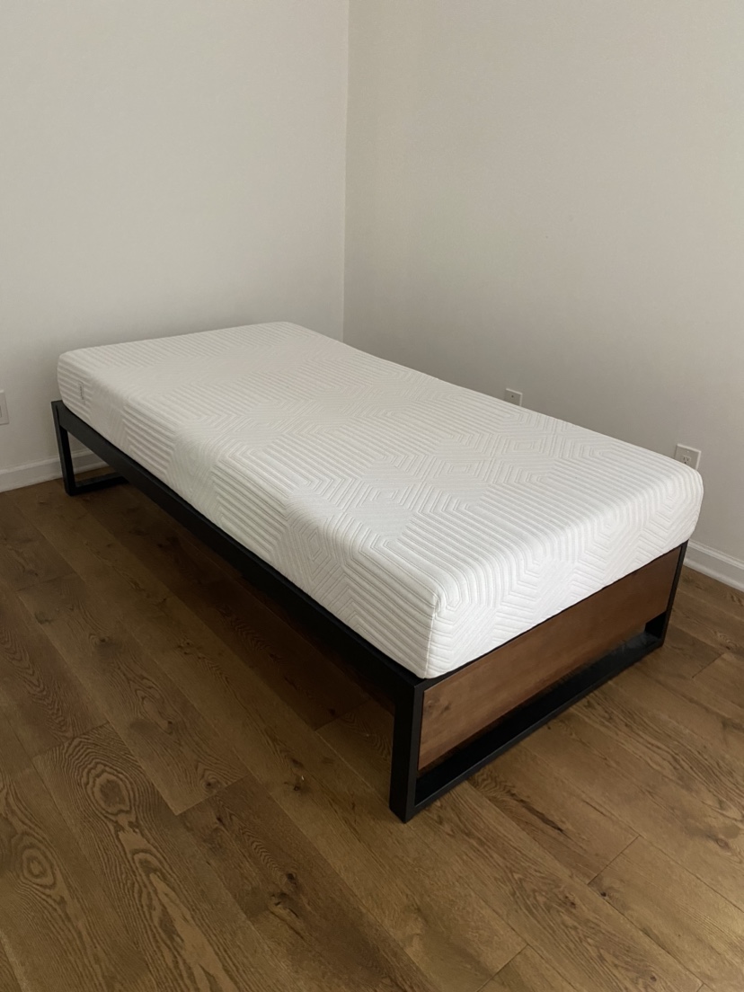 Solid wood sturdy single bed