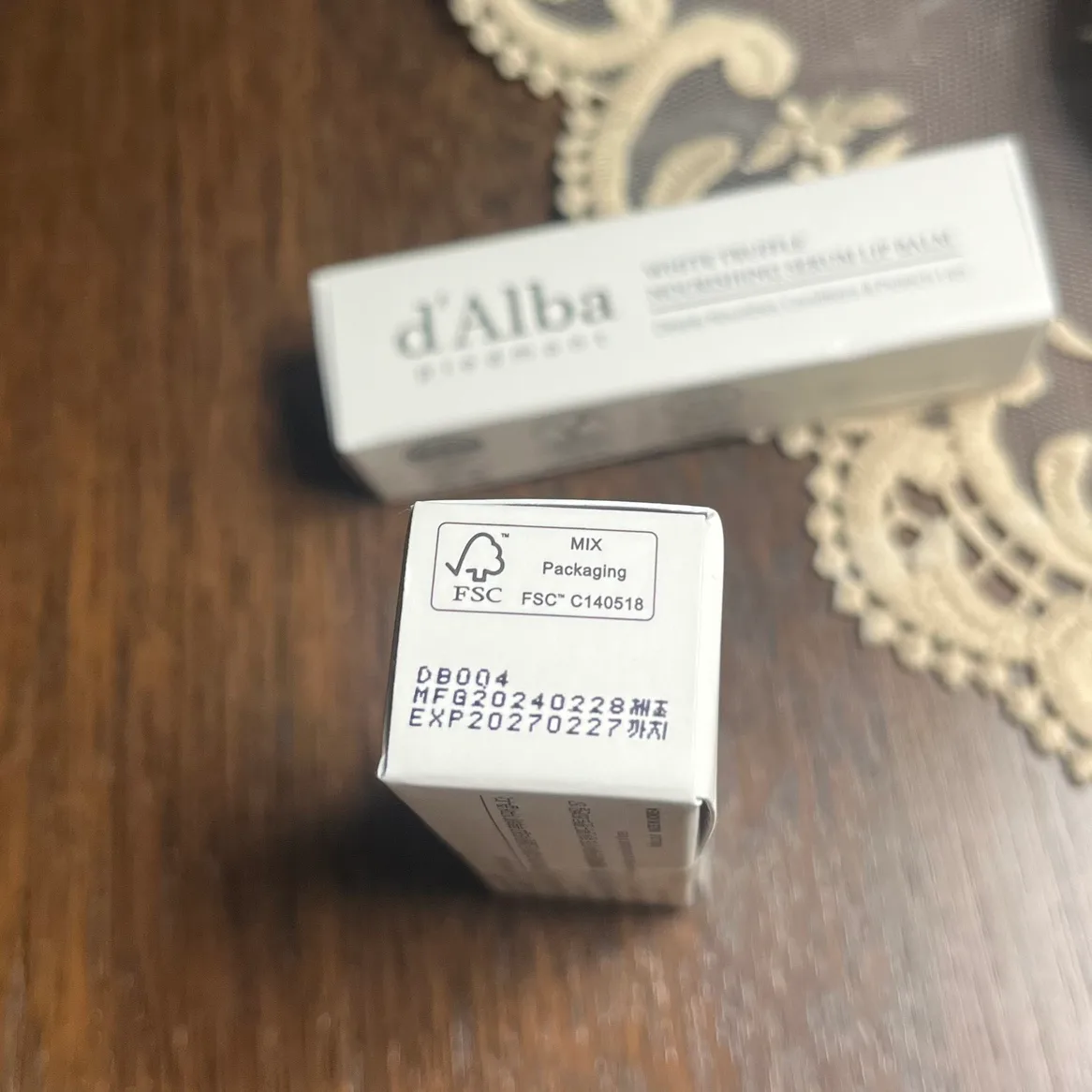 [NEW] d'Alba White Truffle Nourishing Serum Lip Balm image indicator(2)