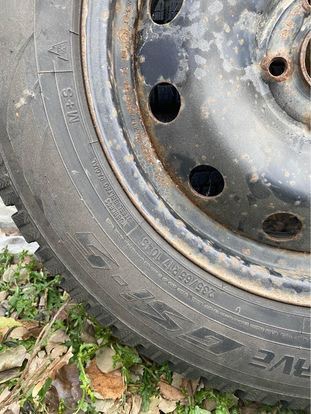 Set of 4 TOYO Observe GSi5 Winter Tires with Rims - photo 3