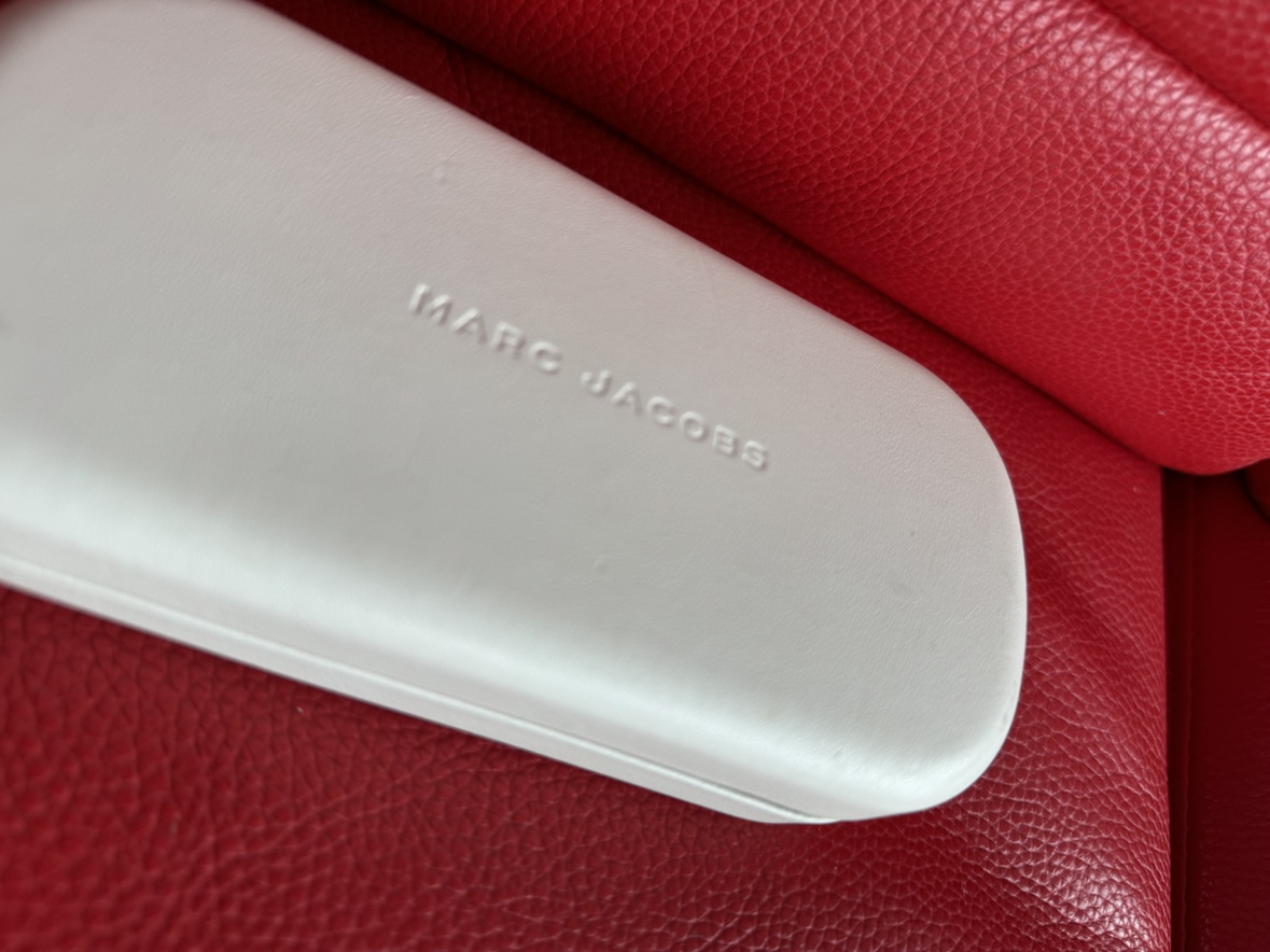 Marc Jacobs Sunglasses - photo 3