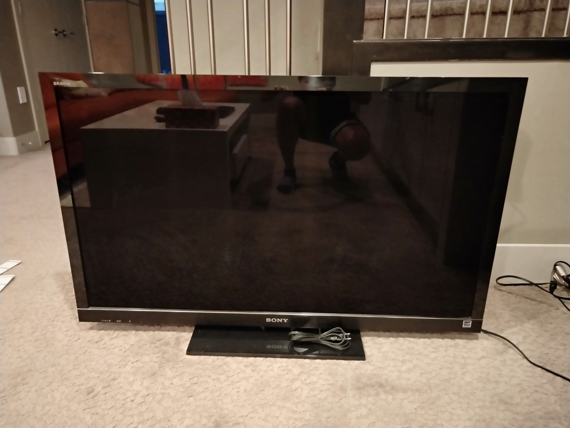Mint Condition 46” Sony Bravia TV for only $75!!