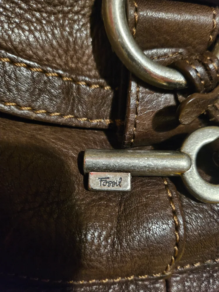 Fossil Vintage Brown Genuine Leather Shoulder Bag Purse Tote image indicator(3)