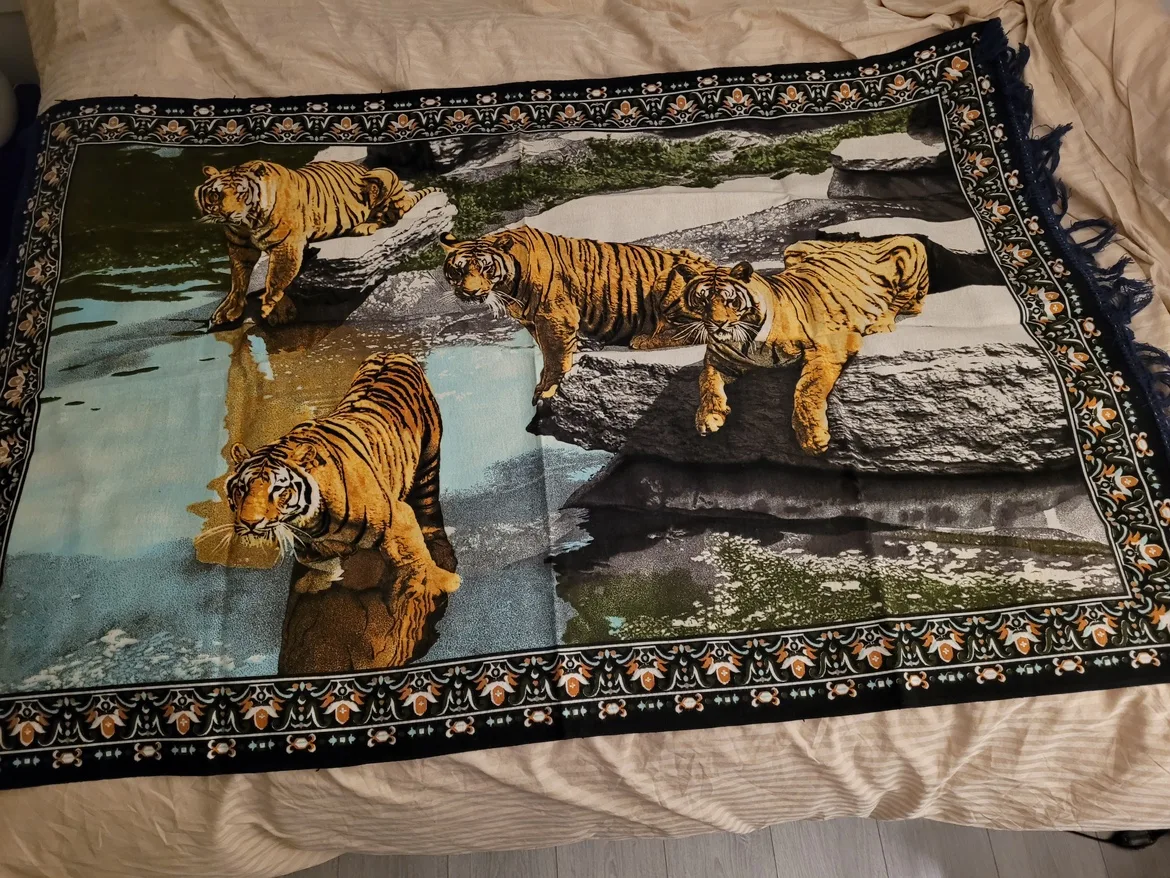 Tiger Tapestry cloth print image indicator(2)