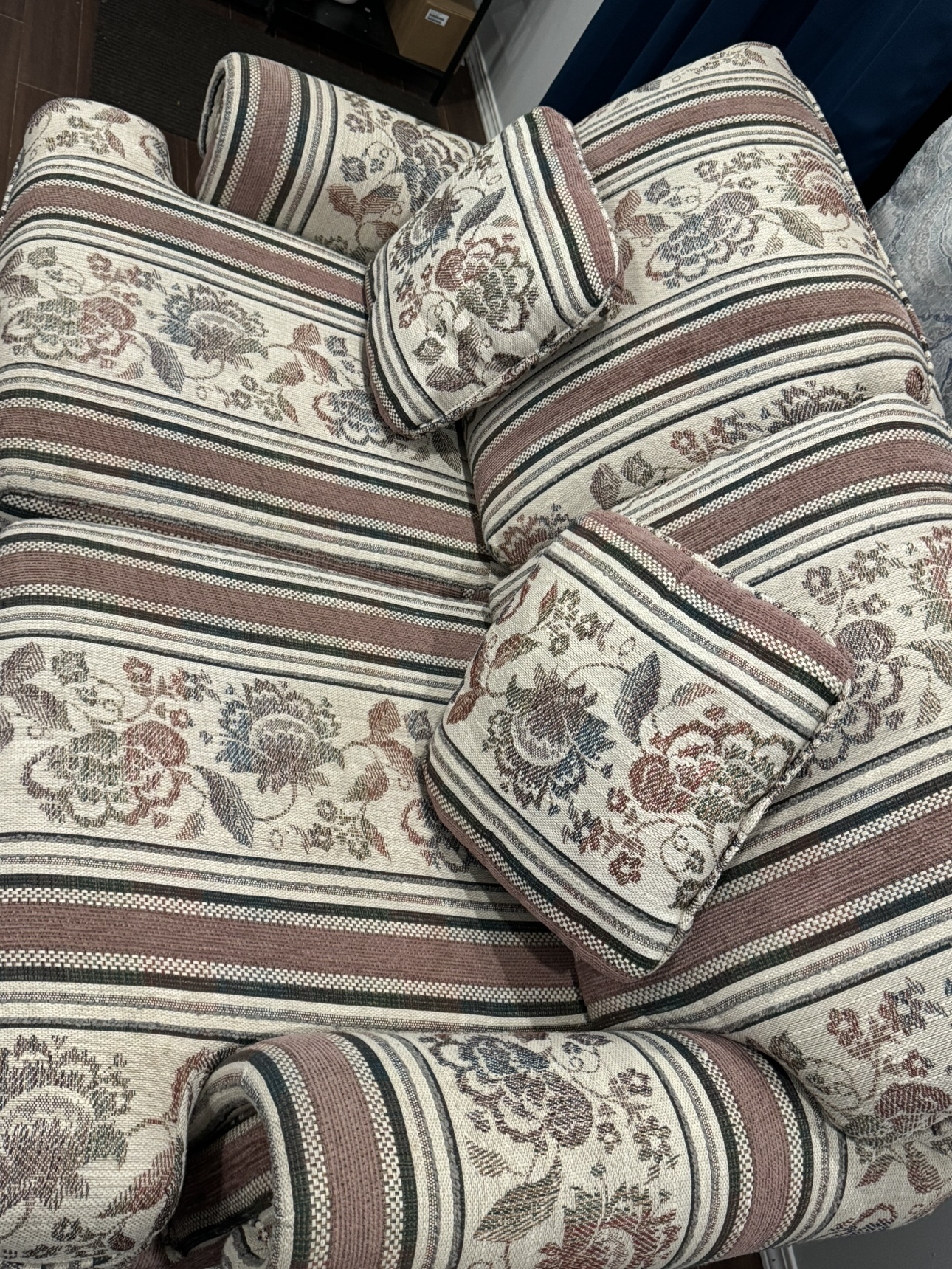 Loveseat and Armchair Set (Moving sale ) - photo 2