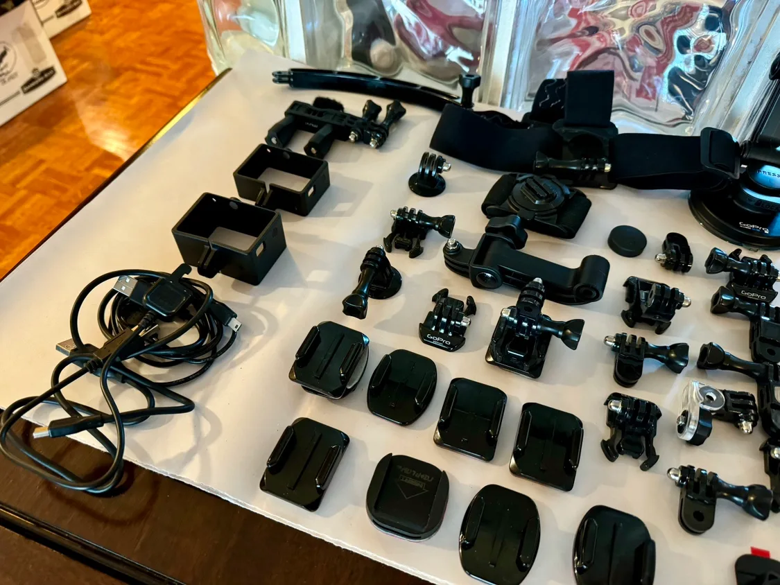 GoPro Hero 3 Package with Pelican case image indicator(3)