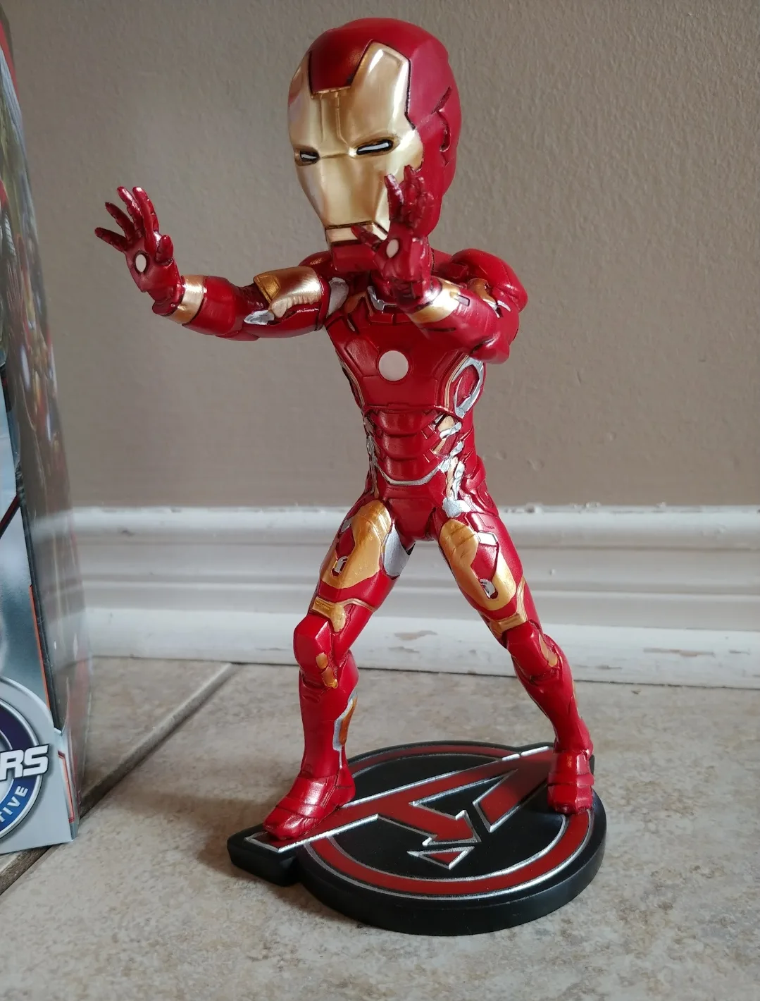 Neca Marvel Avengers Age of Ultron Iron Man Head Knocker image indicator(3)