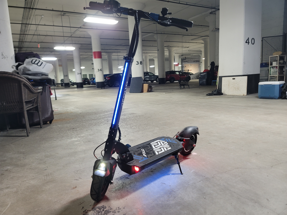 Apollo Explore Electric Scooter (401km) - photo 2