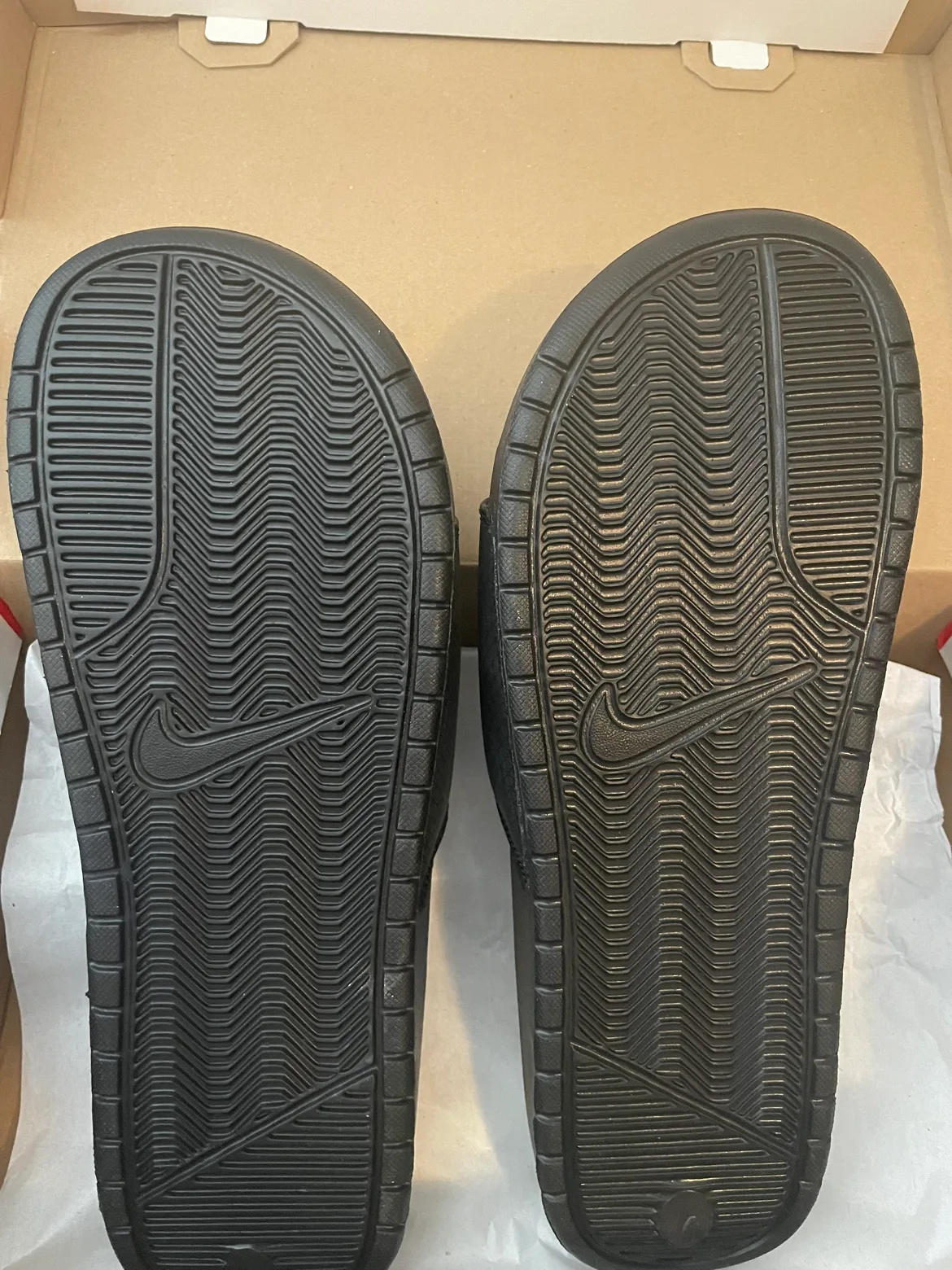 Nike slides-Brand New-Size 10 image indicator(4)