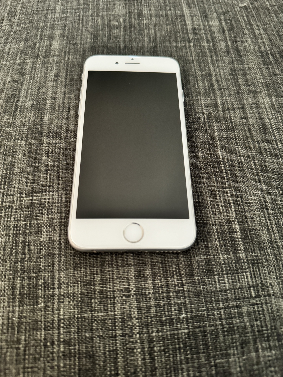 iPhone 6 - photo 2