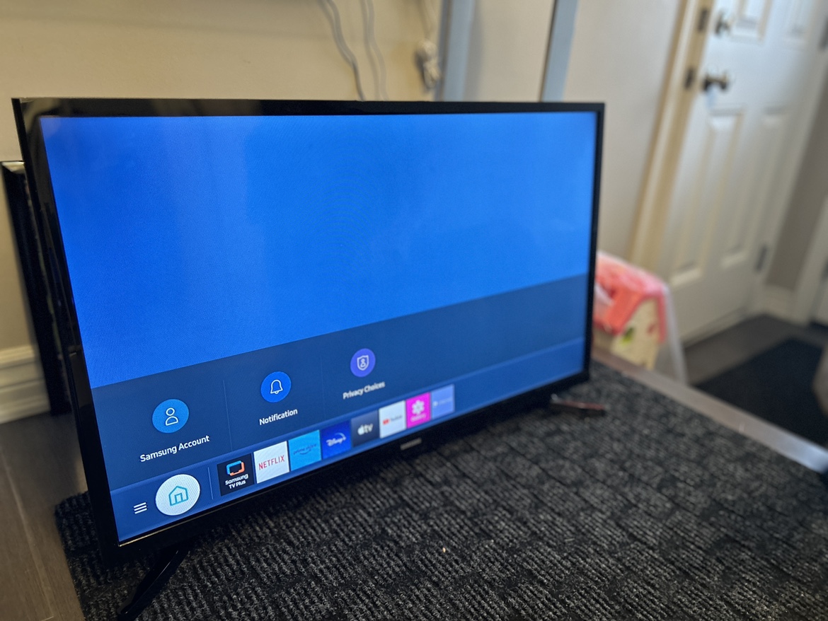 Samsung 32" Smart TV - photo 2