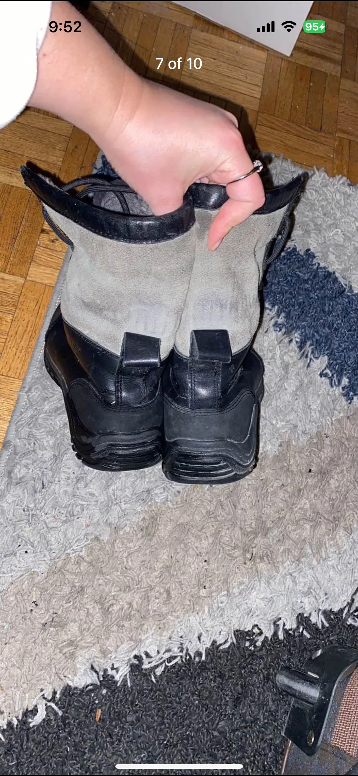 UGG women’s Adirondack III Boot image indicator(7)