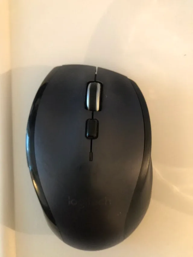 Logitech Wireless Mouse 🧡 thumbnail