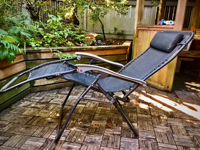 Zero Gravity Recliner thumbnail