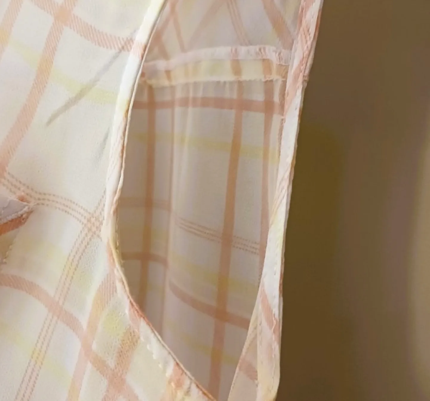 LIGHT, FRESH and Airy,Front tie Blouse image indicator(5)