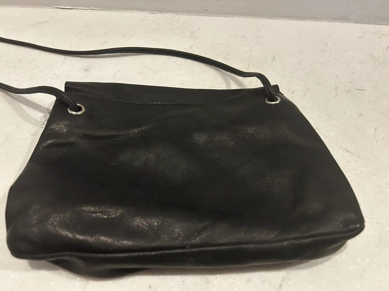New with tags COS black leather bag image indicator(4)