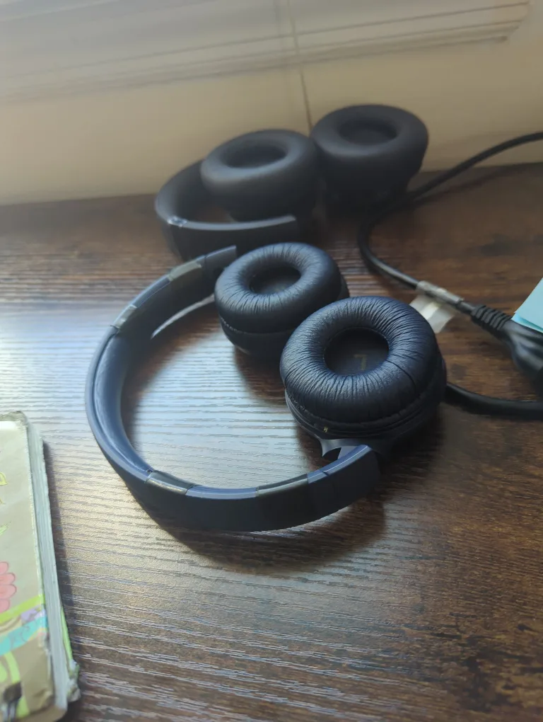 Headphones #freecycle thumbnail