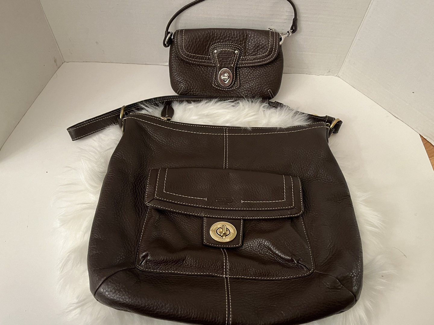 Coach Brown Leather Shoulder Bag Set (2 Pieces) 👜 - photo 2