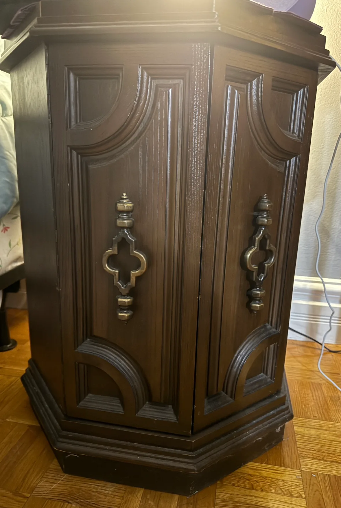 #freecycle Octagonal Wooden End Table thumbnail