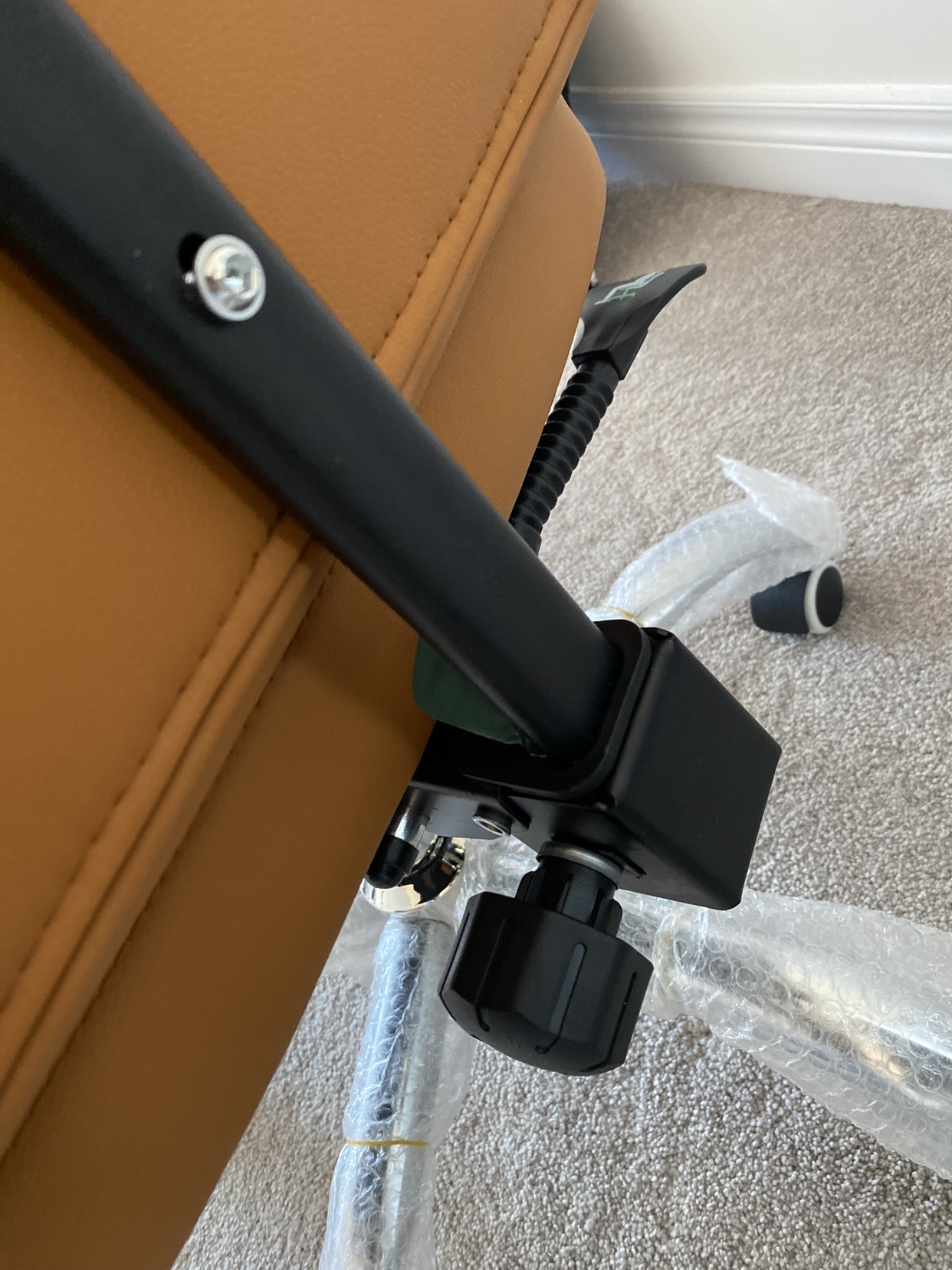 Office Chair new in box never opened - photo 4