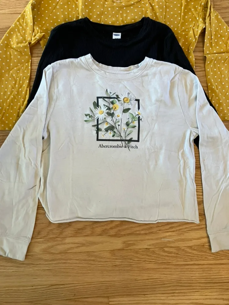 4 Bundle of Girls’ Long Sleeve Shirts - Size 8-10y image indicator(5)